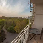 Spacious City View Apartment With Balcony